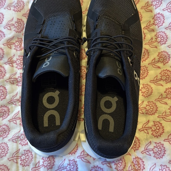 On Running Black and White Athletic Shoes - Picture 5 of 6